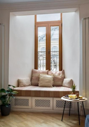 Spacious 2BR Apartment - Ateneu View - City Center